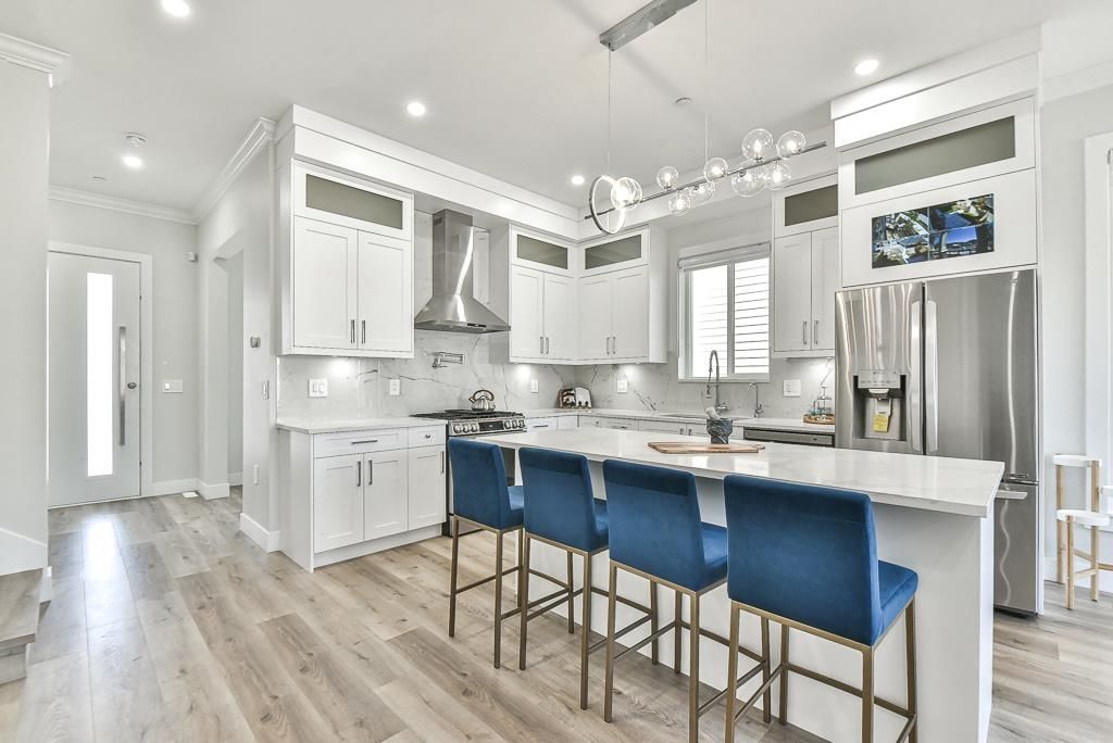 listing image 1103122997961941816