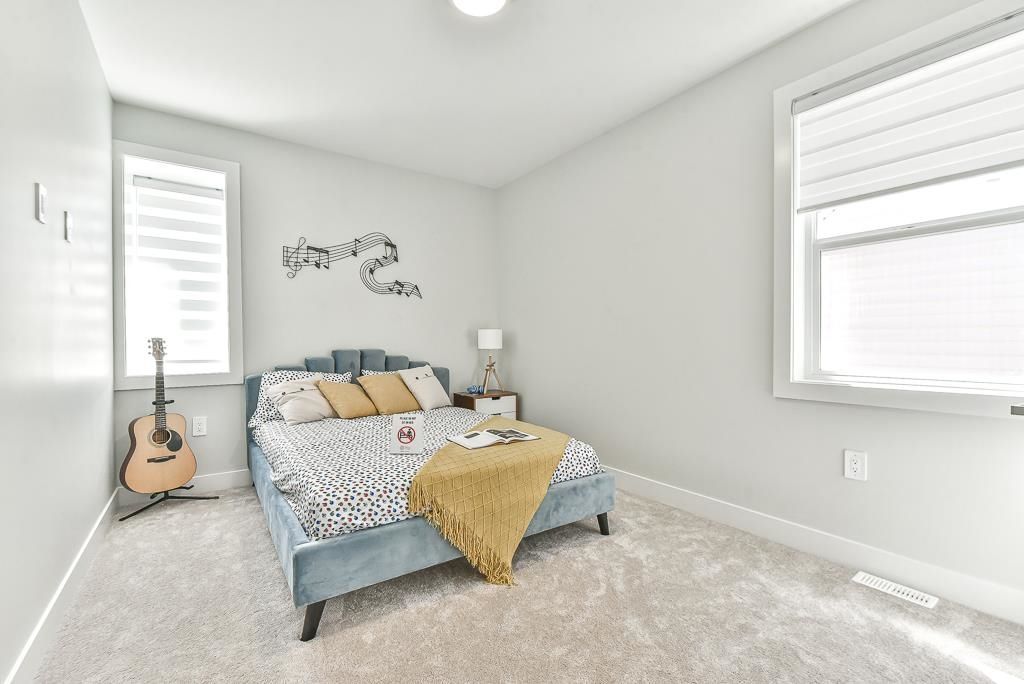 listing image 1102797080524639870