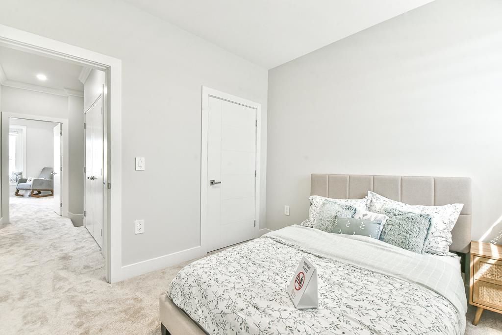 listing image 1101609939072098233