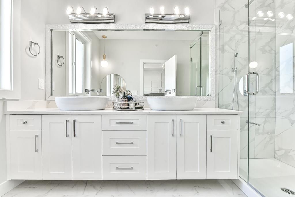 listing image 1105569788663574810