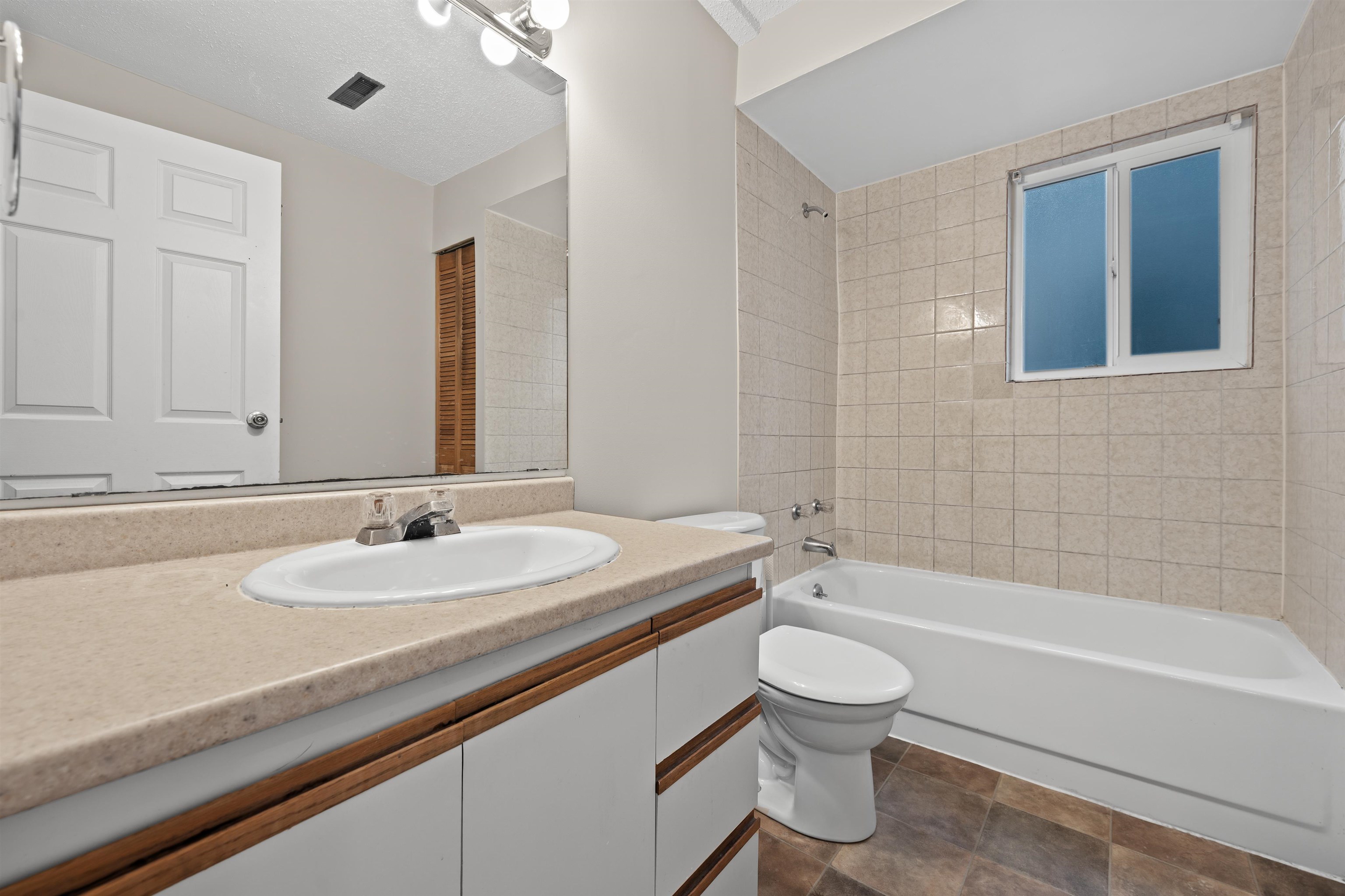 4125 Lynn Valley Road