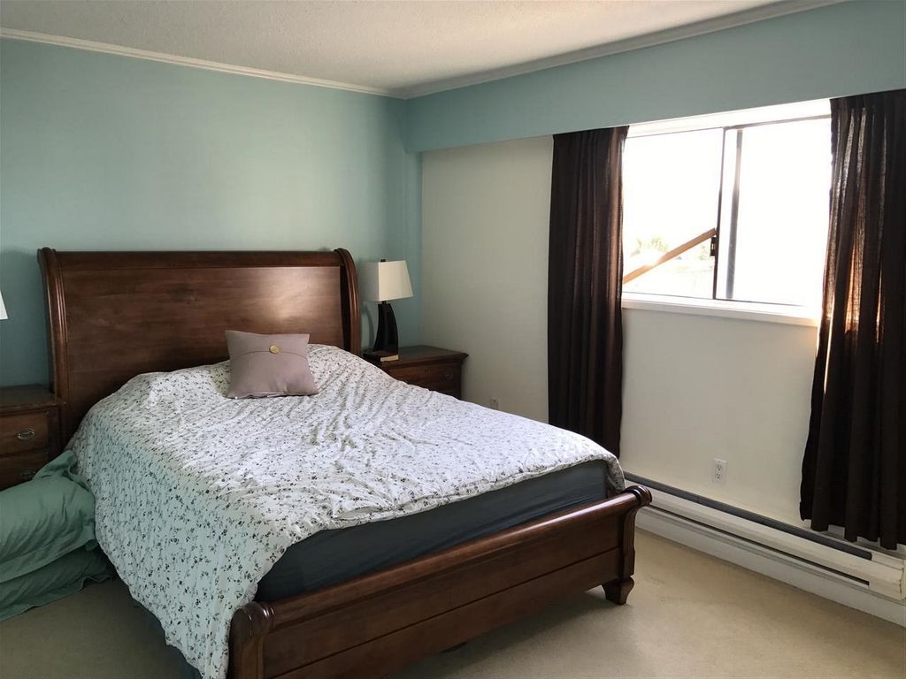 listing image 1101697877406877500