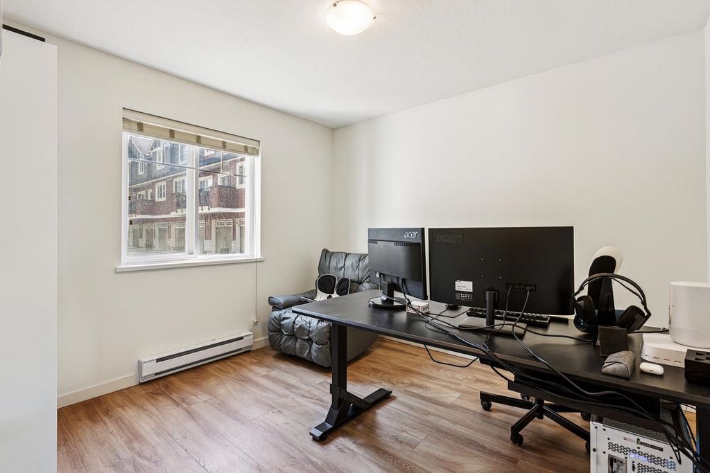 listing image 1103258679596912458