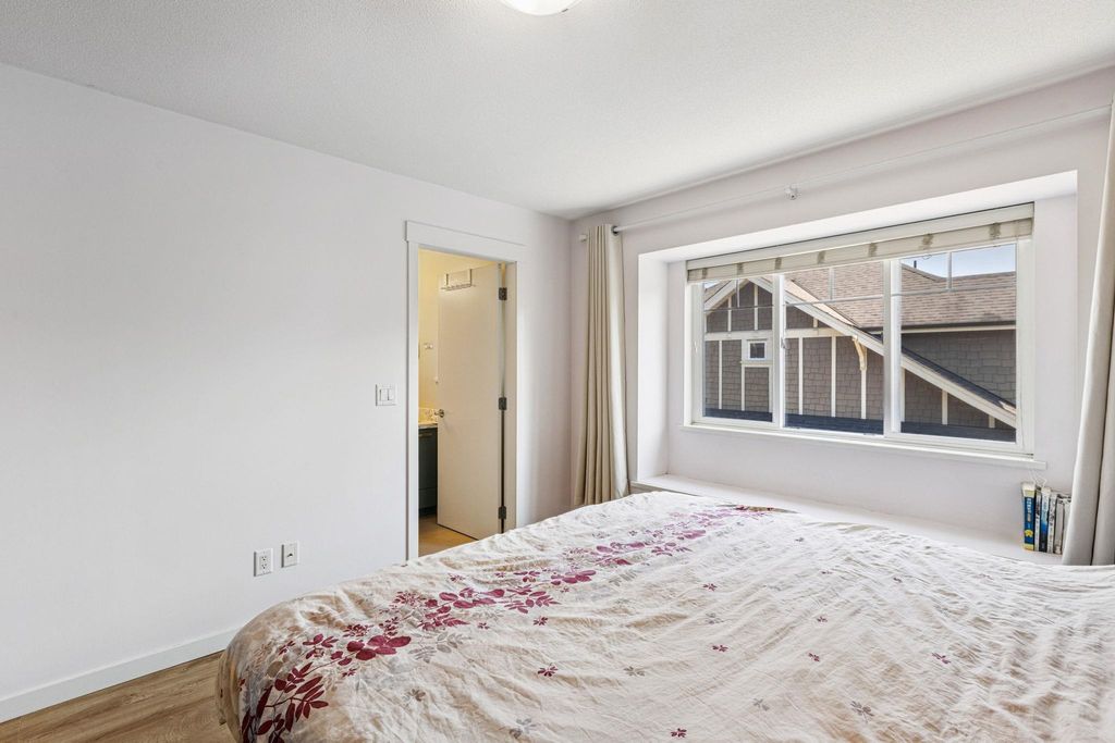 listing image 1101478898615532771