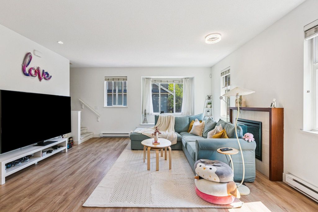 listing image 1109571313959797299