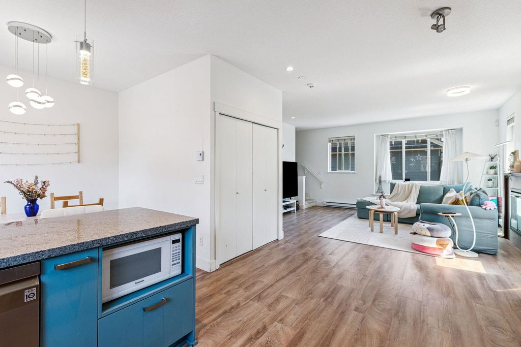 listing image 1107003195495500797