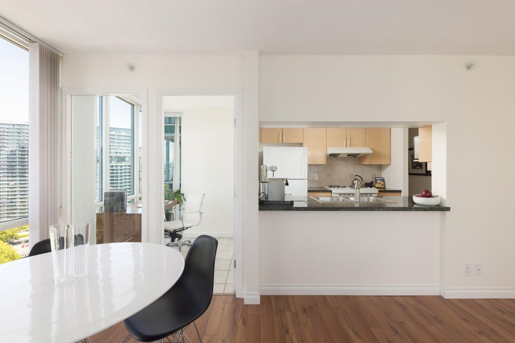 listing image 1101107084993021664