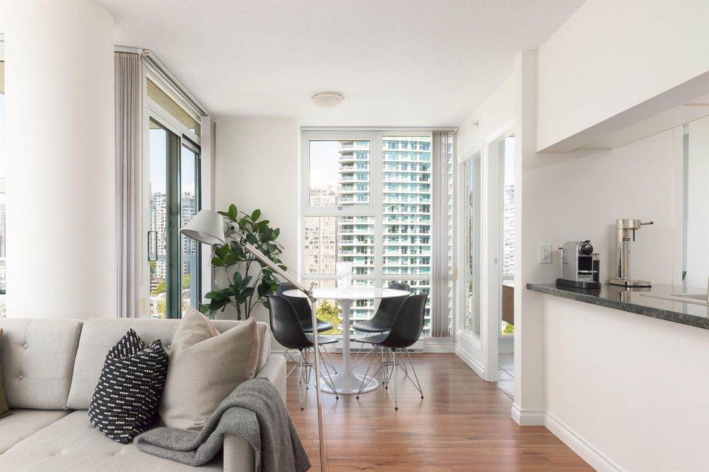 listing image 1105431758828223209