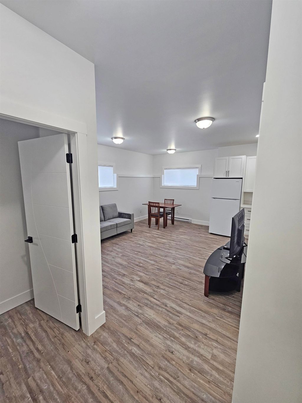 listing image 1105418121063809384