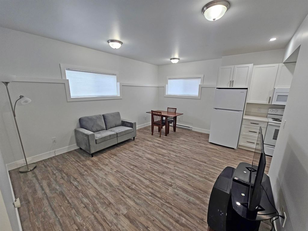 listing image 1101213108911859674