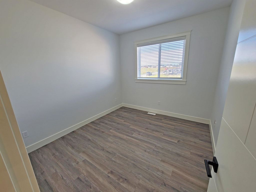 listing image 1109632537310613433