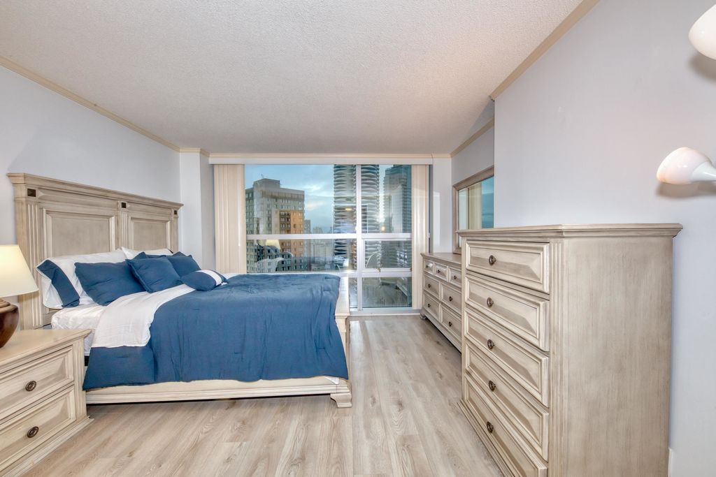 listing image 1105616763302414736