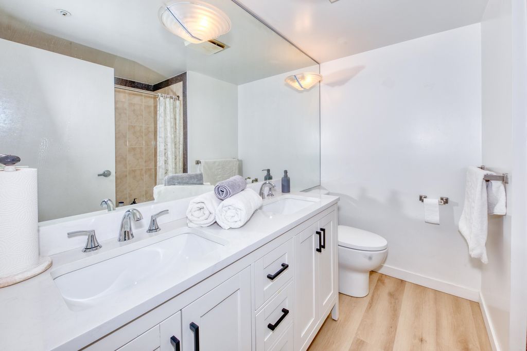 listing image 1106216966608469842