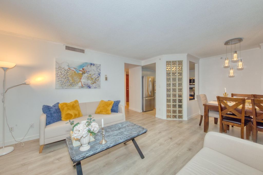 listing image 1105116288812710615