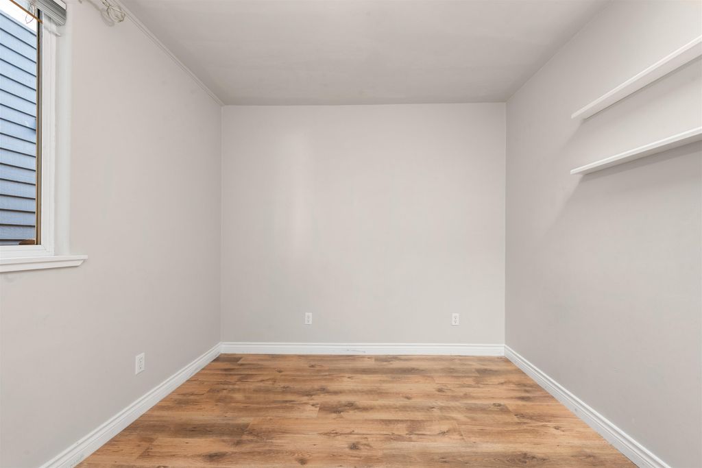 listing image 1100465799420951347