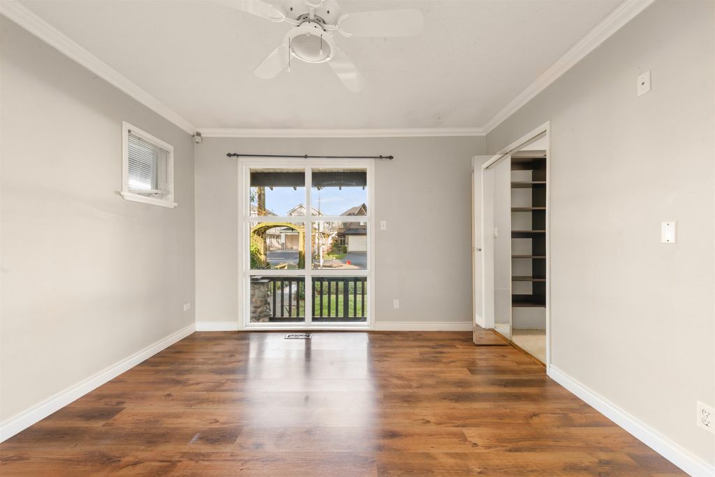 listing image 1106941705270473412