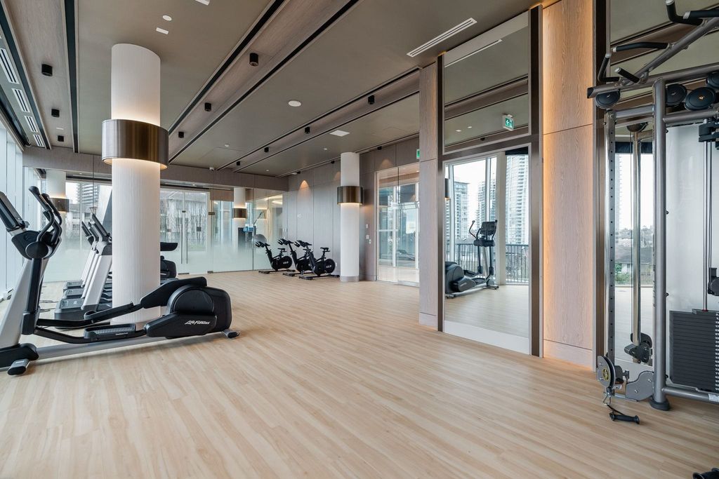 listing image 1101275714479148958