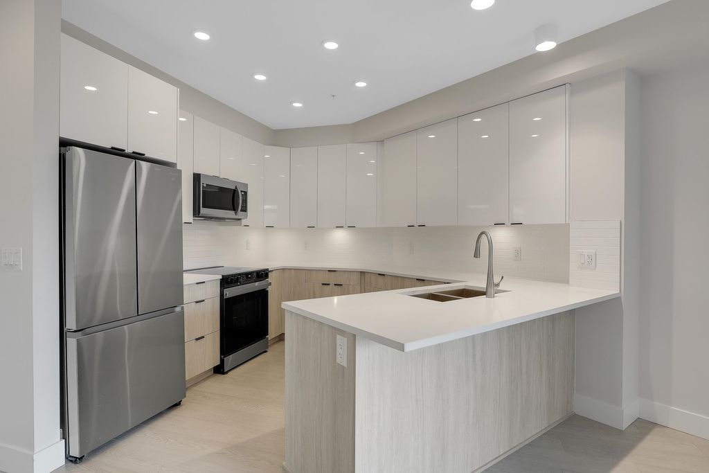listing image 1101912144703536799