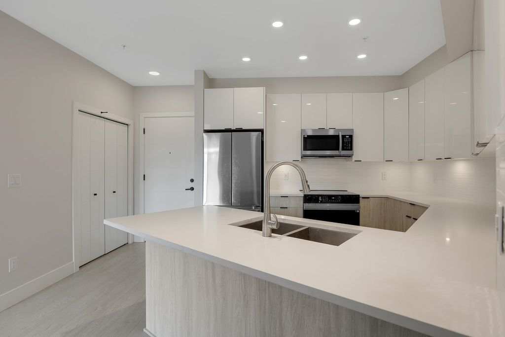 listing image 1100991519013343964