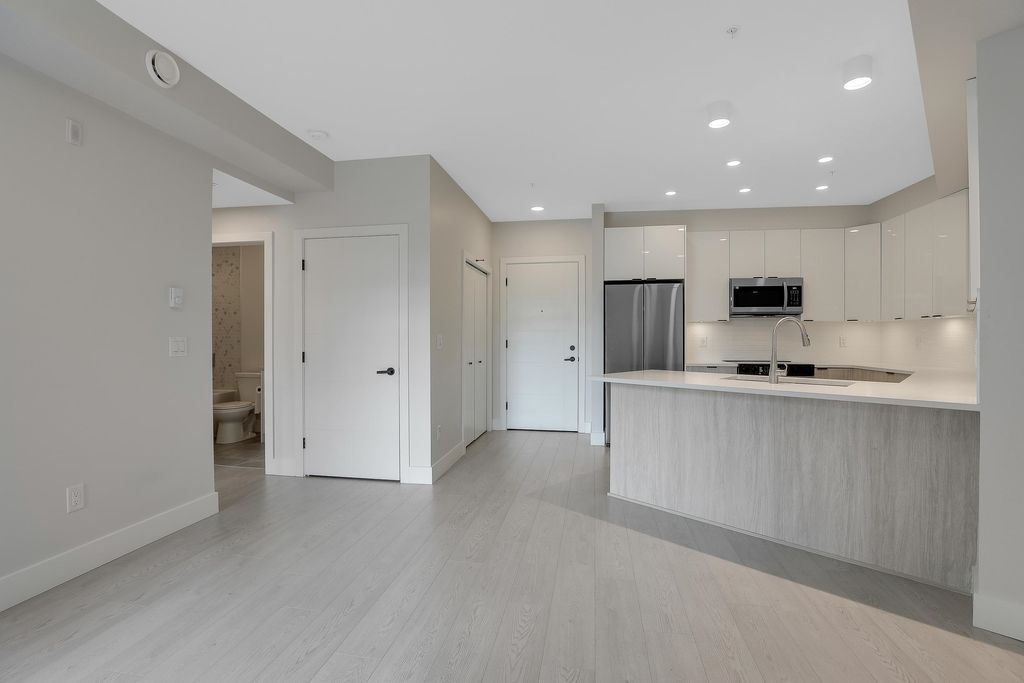 listing image 1103182377537714188