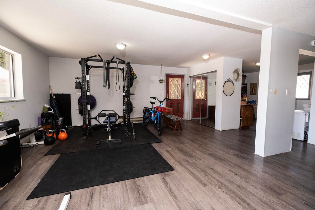 listing image 1101409167402916001