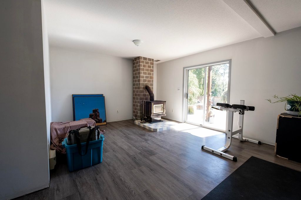 listing image 1105279529326064648