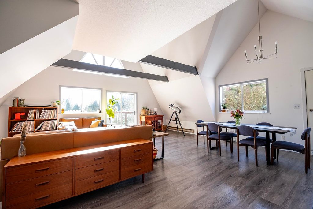 listing image 1100263050775331843