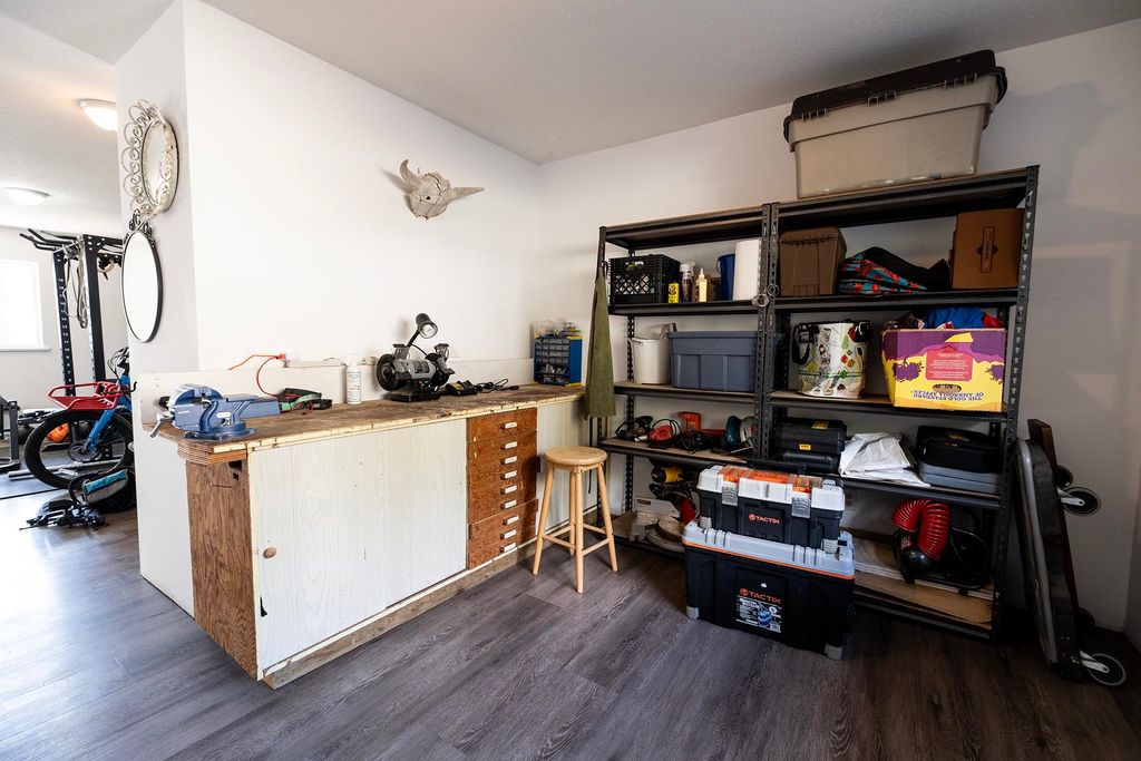 listing image 1104487959082922885