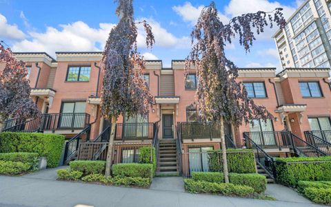 838 Royal Avenue 4 New Westminster BC V3M 1J9