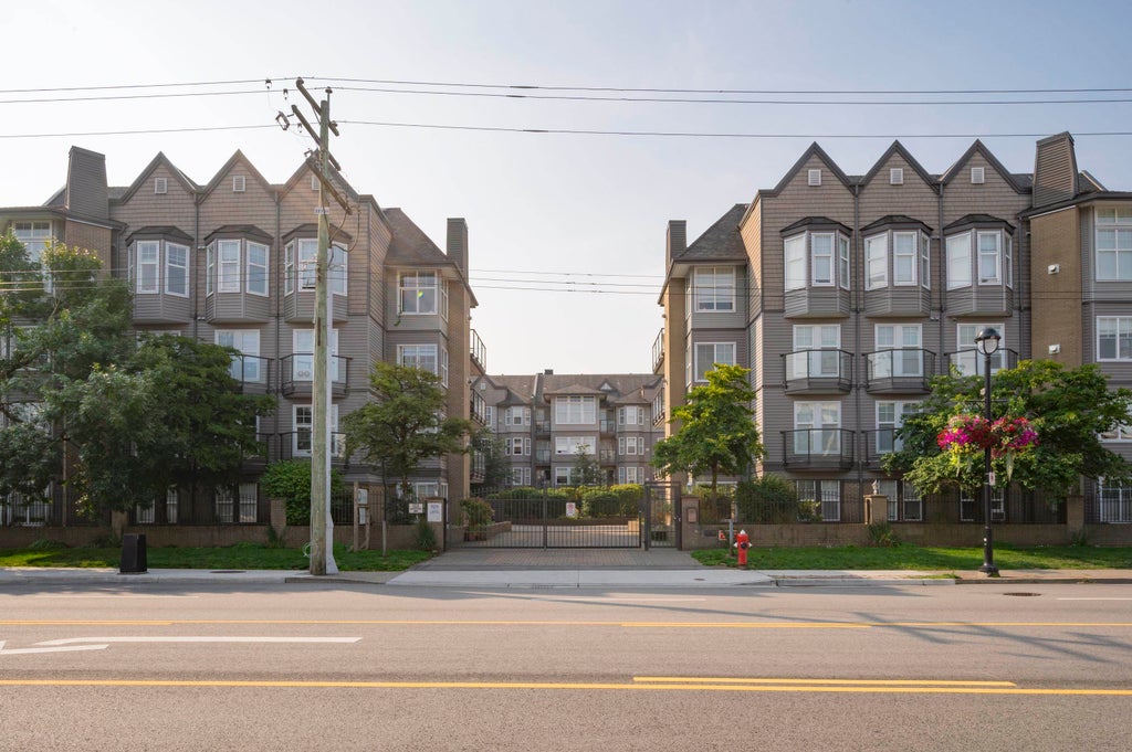 Photo of 20200 56 Avenue #303, Langley, BC V3A 8S1 (MLS # R3079693)