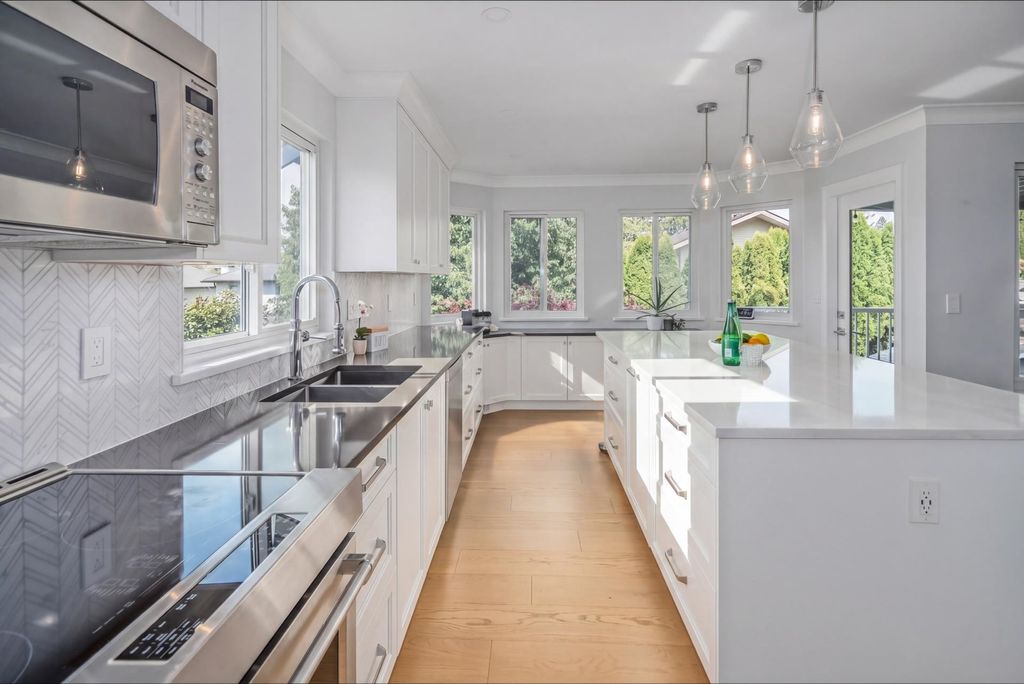 Photo of 20485 97b Avenue, Langley, BC V1M 2K1 (MLS # R3115013)