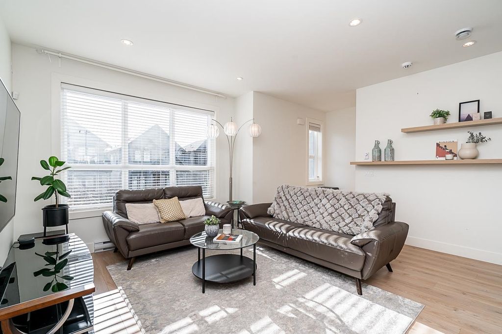 listing image 1106542534254013997