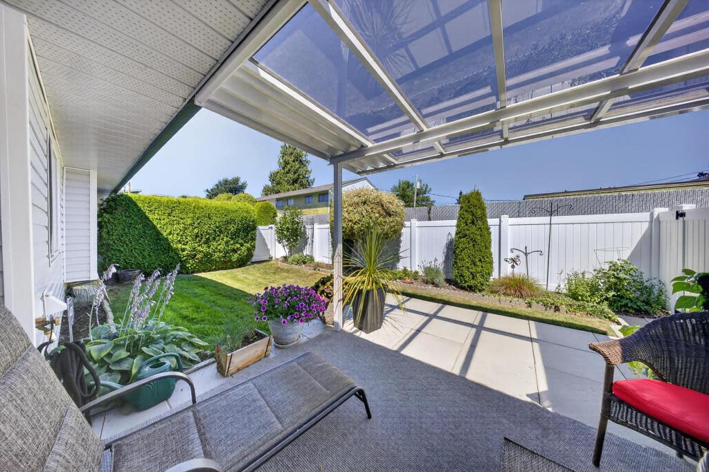 Photo of 9300 Hazel Street #4, Chilliwack, BC V2P 5N2 (MLS # R3152329)