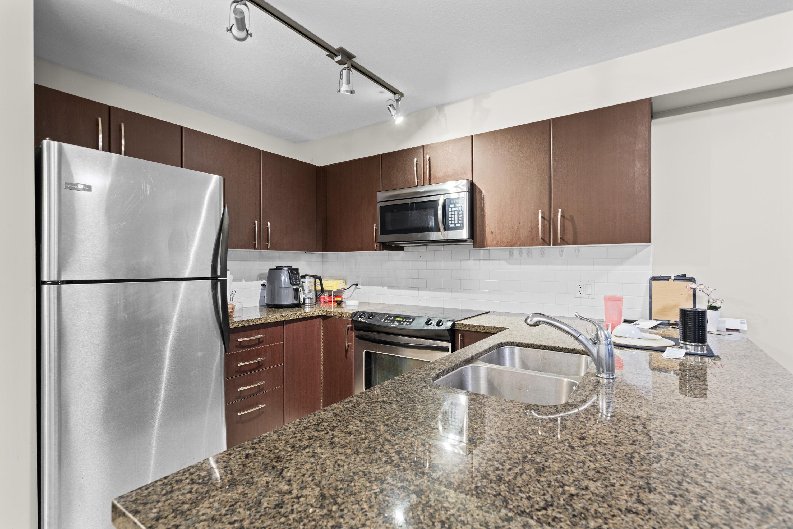7337 Macpherson Avenue 209