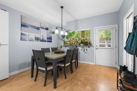 22810 113 Avenue 19 Maple Ridge BC V2X 3N2