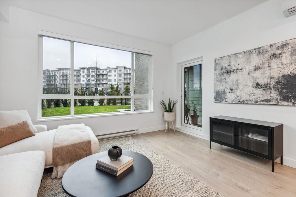 listing image 1107684722515976176