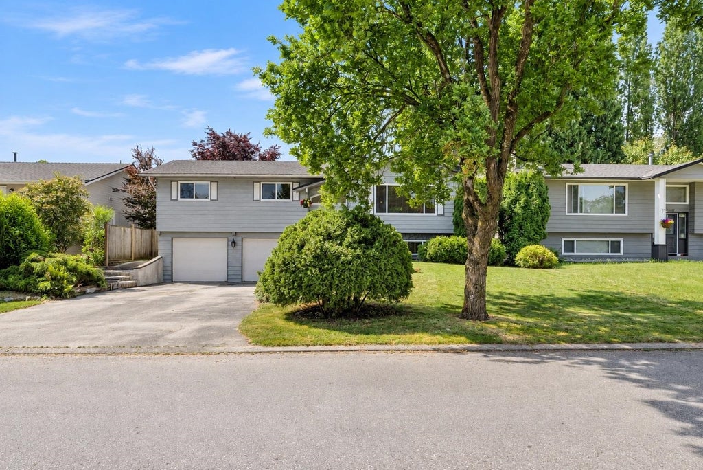 Photo of 17030 Hereford Place, Surrey, BC V3S 4X1 (MLS # R3155774)