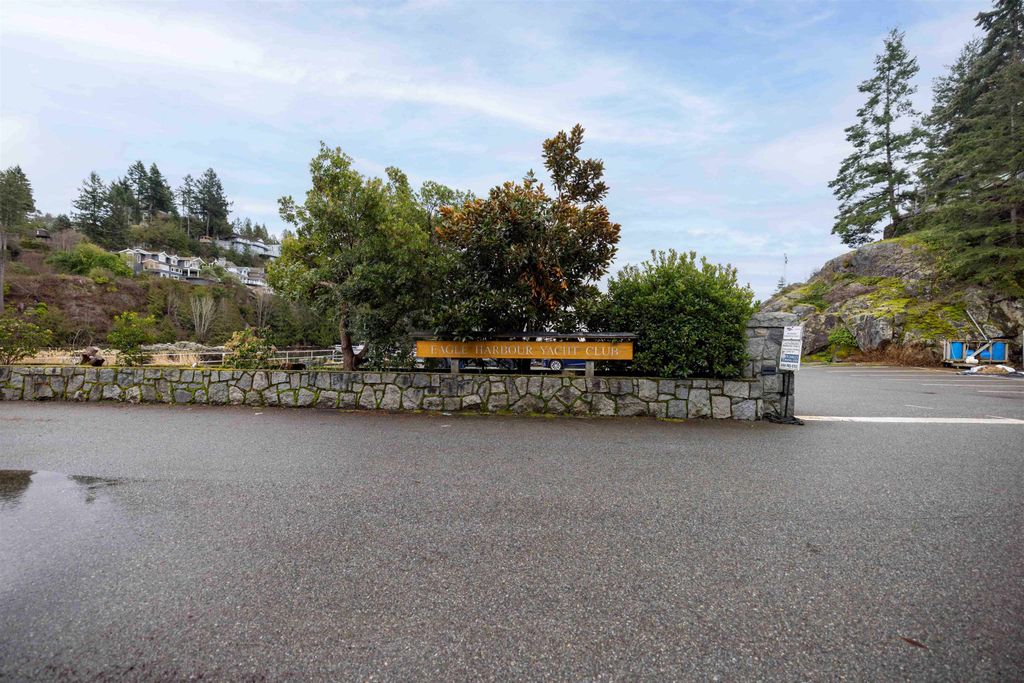 listing image 1107847674533328003