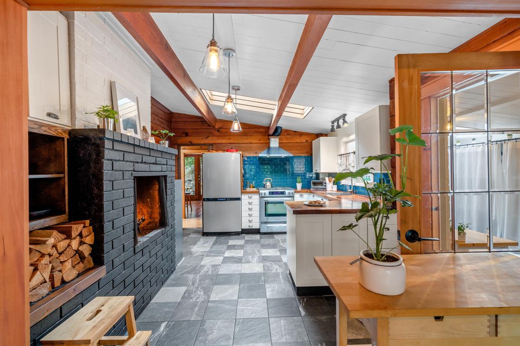 listing image 1109507211888186084