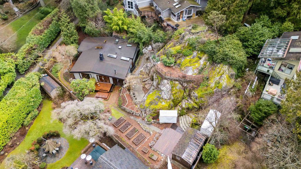 listing image 1104105944541184631