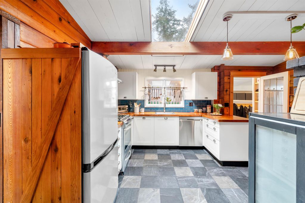 listing image 1106768280044078669