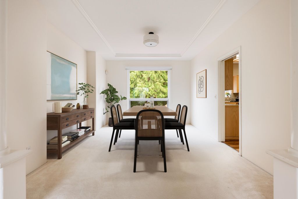 listing image 1102032428857974301