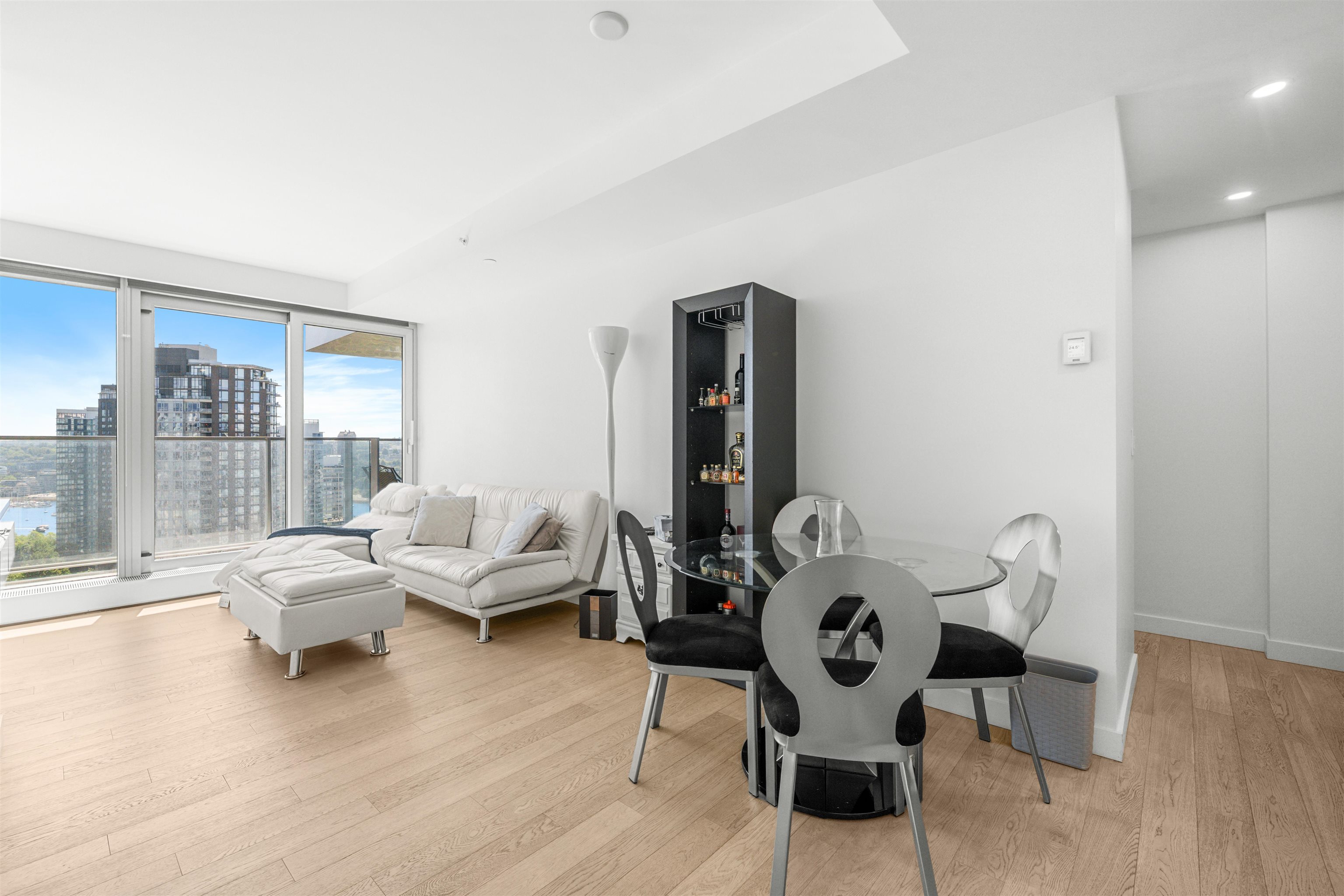 1480 Howe Street 2609