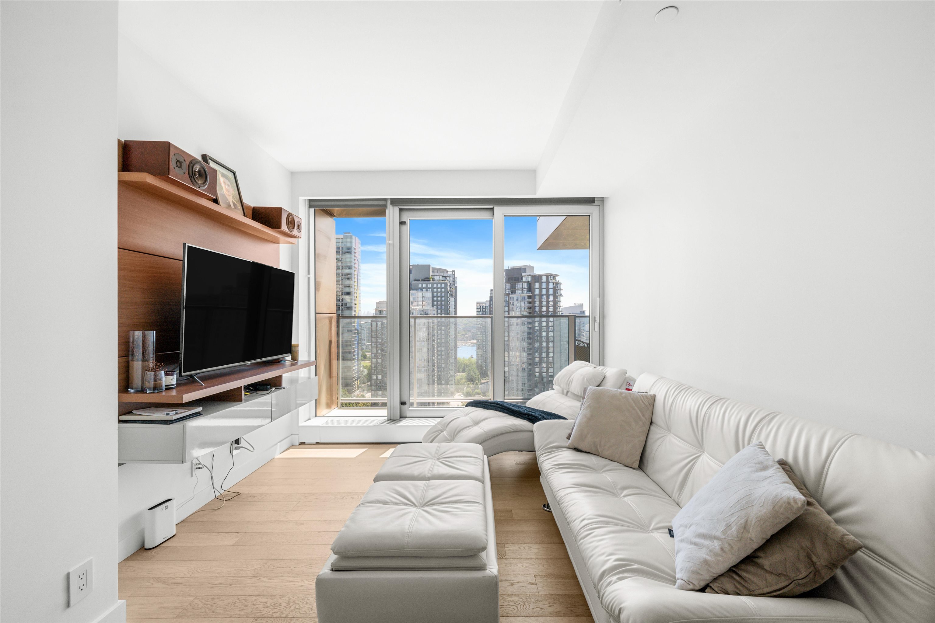 1480 Howe Street 2609