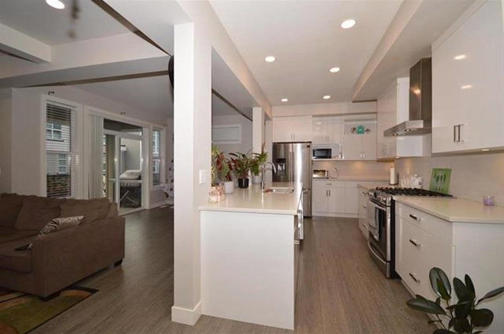 Photo of 45594 Meadowbrook Drive, Chilliwack, BC V2P 0G6 (MLS # R3172193)