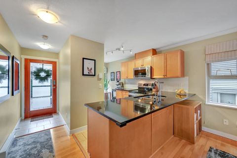 3855 Pender Street 36 Burnaby BC V5C 1W5