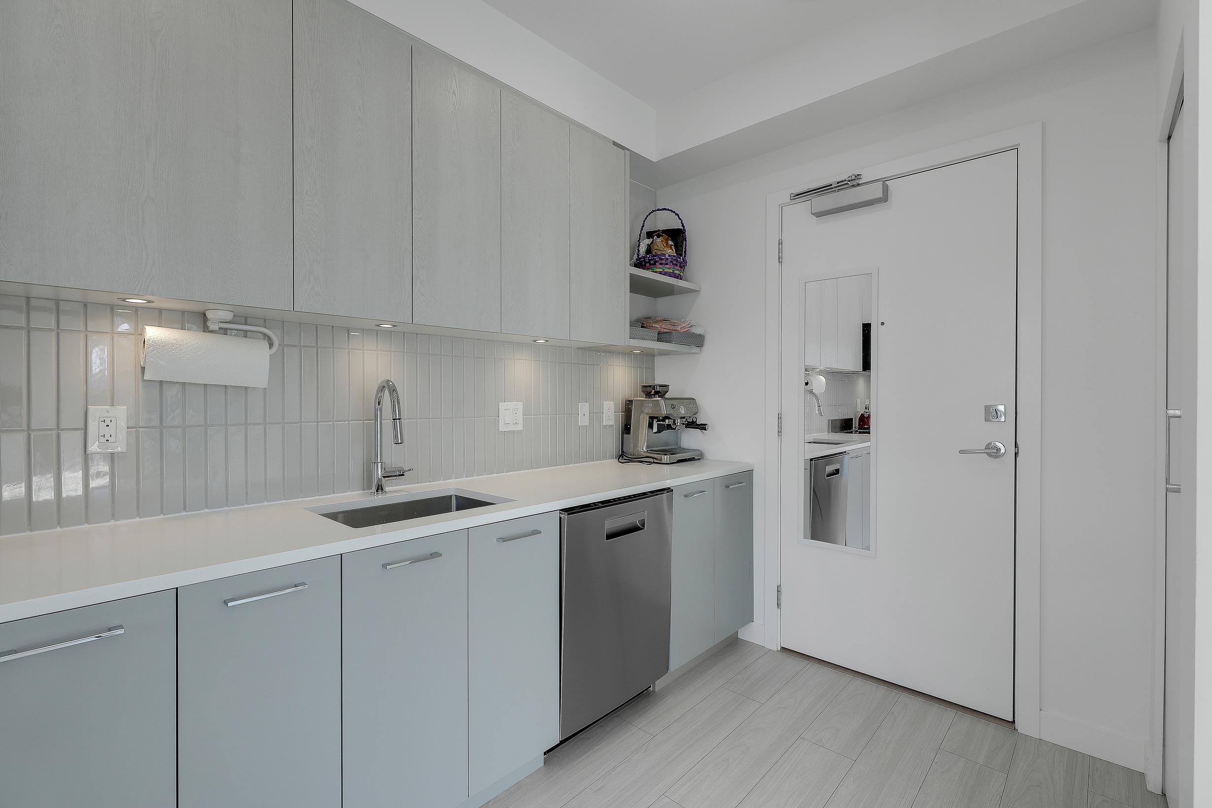 10777 138 Street 309