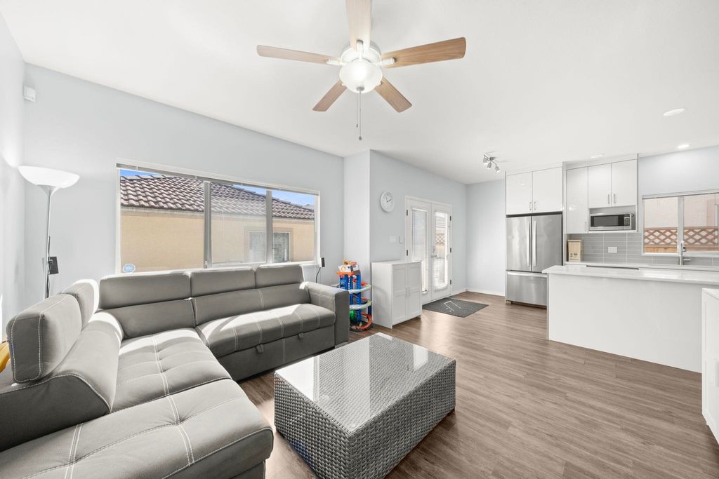 listing image 1109470252258161585