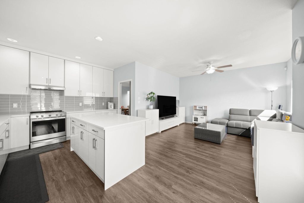 listing image 1108389617432037874