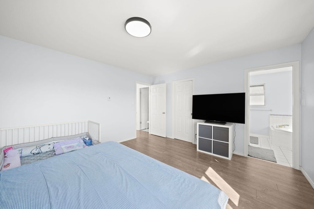 listing image 1107765208428668438